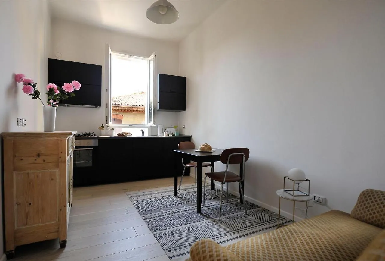 Meloncello Apartment  ボローニャ